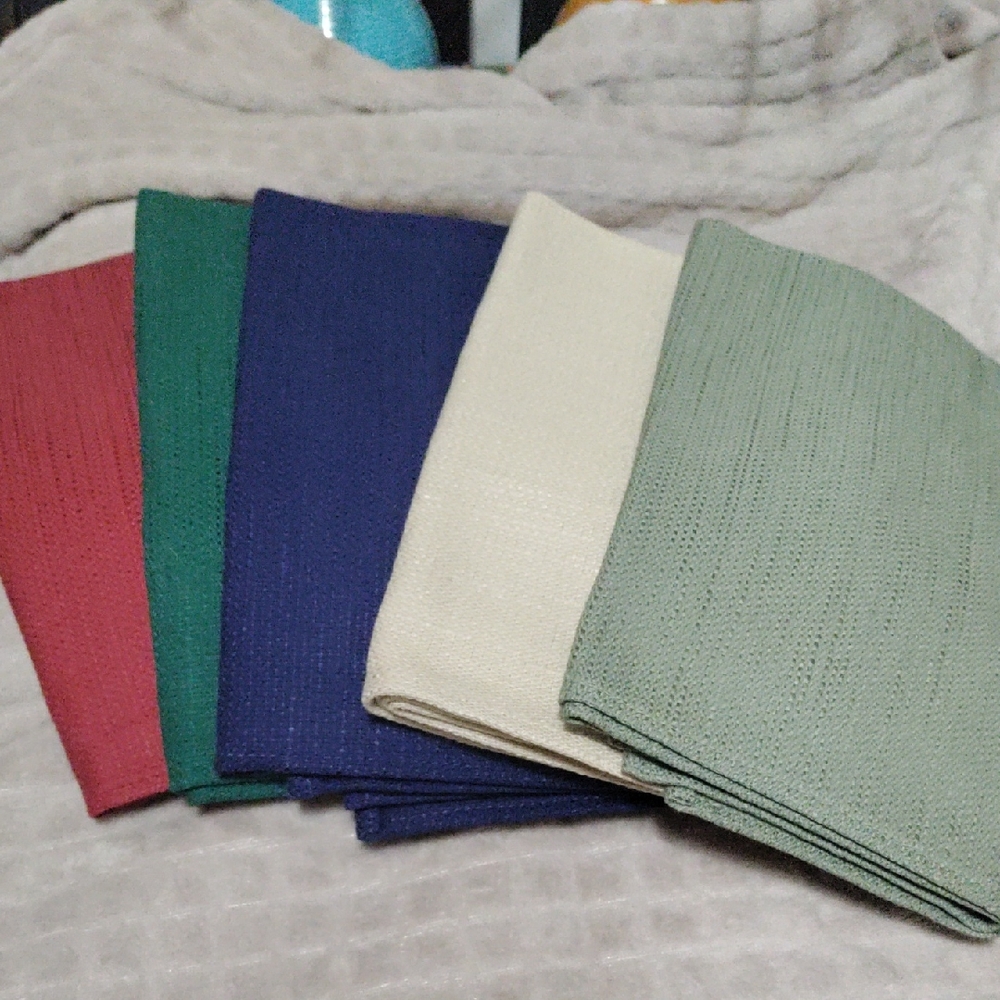 Longaberger Set of 5 Colorful Textured Napkins - Brand New Never Used